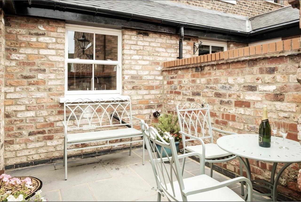 107 Nunnery Lane - A House Of York Holiday Home Экстерьер фото